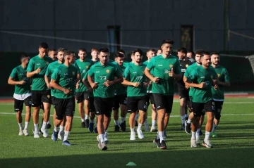 Aliağaspor FK, yeni sezon hazırlıklarına başladı
