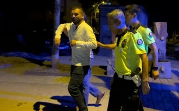 Alkollü sürücüden polislere: 1,5 litre votka içtim, polis babamın hatırına size bir şey demiyorum