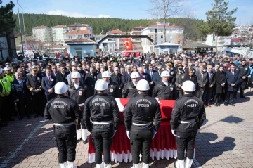 Alkollü sürücünün çarparak şehit ettiği polis memuru için tören
