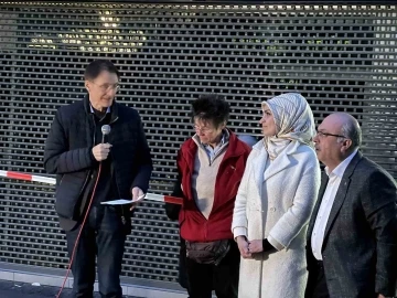 Almanya Sağlık Bakanı Lauterbach Türk Caddesi’nde iftara katıldı
