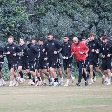 Altay antrenmanlara başladı
