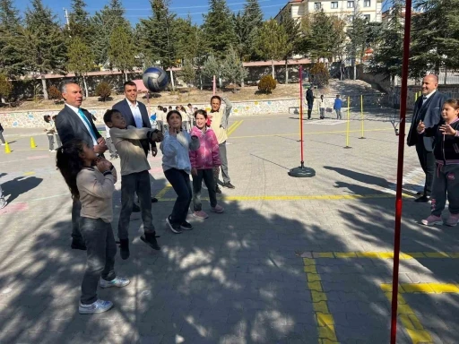 Altunhisar’da Çocuklar Okula Sporla Başlıyor
