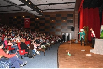 Nasreddin Hoca ve Keloğlan ormanda oyunu sahne aldı