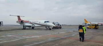 Ambulans uçak kalp ve karaciğer yetmezliği olan minik kız için havalandı
