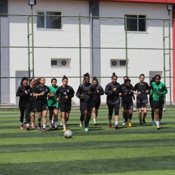 Amedspor Kadın Futbol takımının maç hazırlıkları devam ediyor
