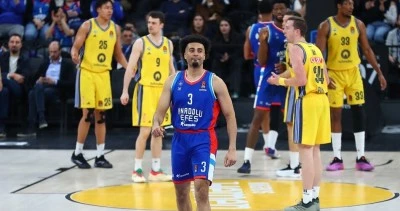 Anadolu Efes, ALBA Berlin’i rahat geçti