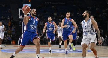 Anadolu Efes sezona galibiyetle &quot;merhaba&quot; dedi