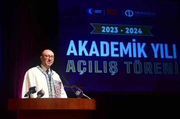 Anadolu Üniversitesi Akademik Performans Ödülleri sahiplerini buldu
