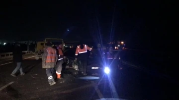 Ankara’da otomobiliyle bariyerlere çarpan sürücü yaşamını yitirdi
