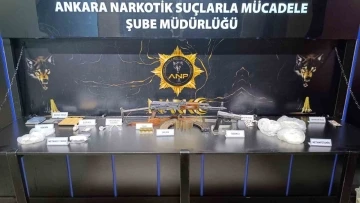 Ankara’da zehir tacirlerine operasyon: 3 gözaltı
