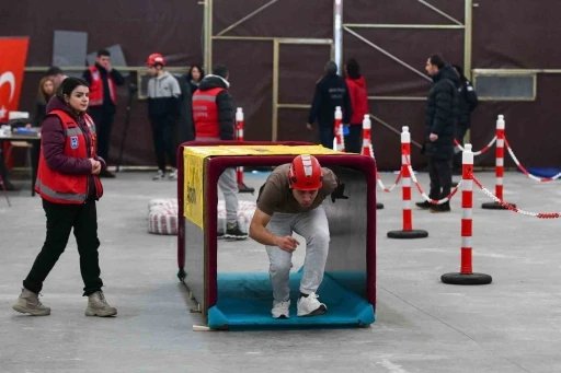 Ankara İtfaiyesi’nde görev alacak 300 itfaiye eri için mülakat süreci başladı
