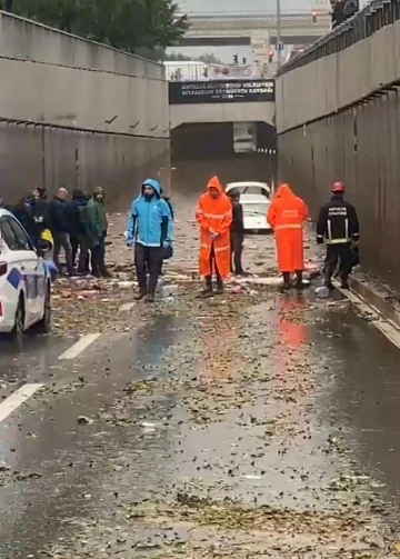 Antalya’da sel felaketinde 1 kişinin cansız bedenine ulaşıldı
