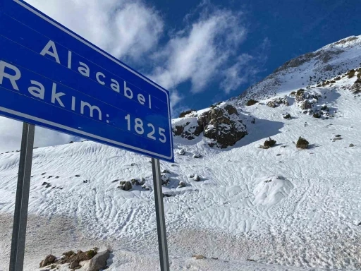 Antalya-Konya karayolu tüm araç trafiğine açıldı
