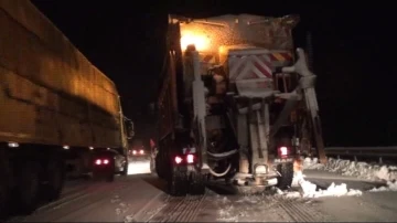 Antalya - Konya karayolunda ulaşıma &quot;kar&quot; engeli
