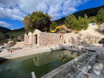 Antalya’nın Kaş ilçesinde 12 kaçak yapı yıkıldı
