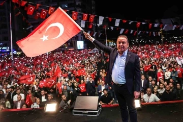 Antalya Valisi Şahin: &quot;Yaşasın millet, yaşasın devlet, yaşasın Cumhuriyet&quot;
