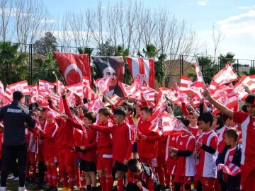 Antalyaspor Futbol Okulları Gelişim ve Kış Kampı tamamlandı
