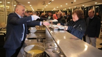 Antalya'ya gelen depremzedelerin yaraları sarılıyor