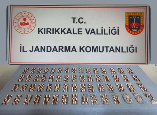 Aracında uyuşturucu maddeyle yakalanan şüpheli tutuklandı
