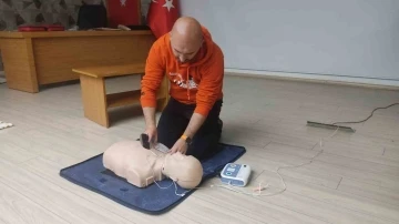 Arama kurtarma gönüllülerine ilk yardım eğitimi verildi
