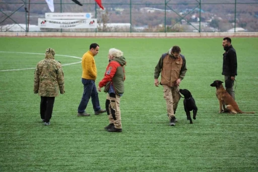 Arama kurtarma köpekleri hakem semineri Çekmeköy’de düzenlendi
