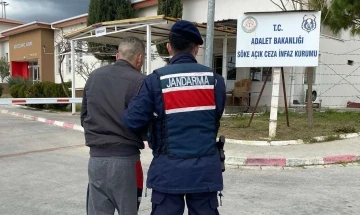 Aranan şahıslar JASAT’a takıldı
