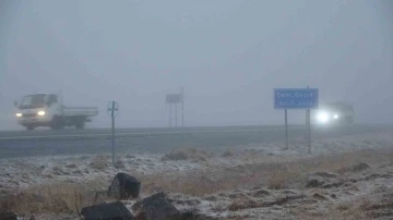 Ardahan’ın yüksek kesimlerinde kar yağış, tipi ve sis etkili oldu
