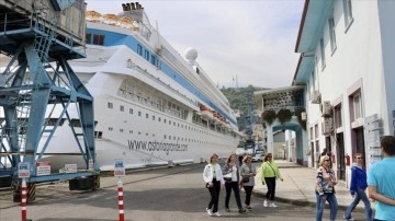 Astoria Grande kruvaziyeri Trabzon'da 