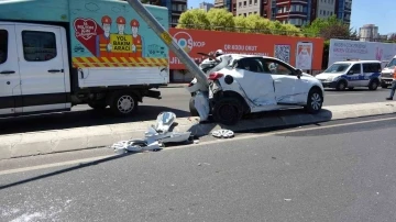 Ataşehir’de kırmızı ışık ihlali kazası: 1 yaralı
