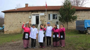 Atıl haldeki köy okulu yenilenerek arı kadınlara ‘kovan’ oldu
