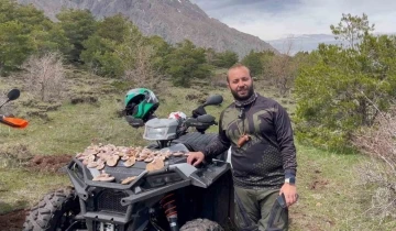 ATV ve kros motorlarla çıktıkları 3 bin rakımda mantar topladılar
