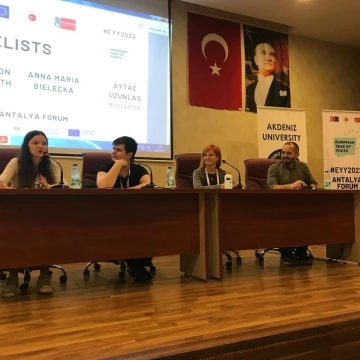 Avrupa Gençlik Yılı (EYY) Forum panelinde gençliğin önemi konuşuldu
