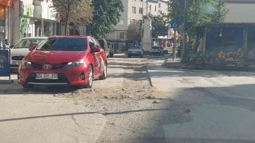 Avrupa’ya açılan ilçenin yolları delik deşik oldu
