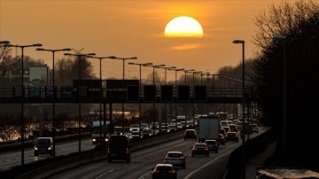 Avrupa'nın 2035 itibarıyla yeni benzin ve dizel araç satışını sonlandırma hedefi riske girebili