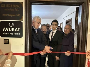 Avukat Ahmet Alp Nehir Avukatlık bürosu açtı.
