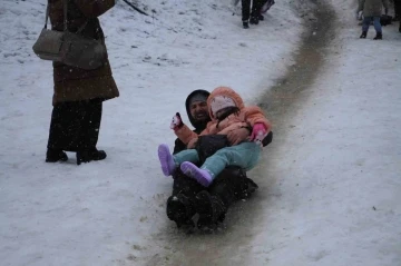 Ayder Kardan Adam Festivali’nin son günü renkli görüntülere sahne oldu
