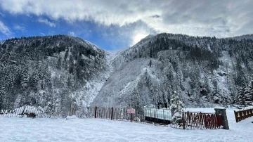 Ayder Yaylası’ndan kartpostallık kar manzaraları
