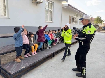 Aydın’da 17 anasınıfı öğrencisi “trafik dedektifi” oldu
