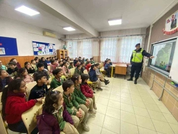 Aydın’da 58 öğrenci “trafik dedektifi” oldu
