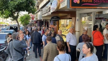 Aydın’da bayram manzarası değişmedi tatlıcılarda kuyruk oluştu
