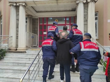 Aydın’da göçmen kaçakçılığından aranan şahıslar yakalandı
