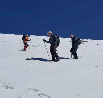 Aydınlı dağcılar, Ege’nin en yüksek zirvesine tırmandı
