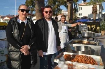 Ayvalık’ta şehitler için lokma hayrı düzenlendi
