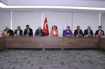 Azerbaycan heyetinden AK Parti’ye seçim öncesi başarı dileği
