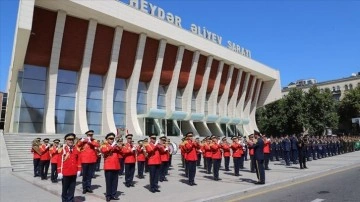 Azerbaycan'da Silahlı Kuvvetler Günü dolayısıyla askeri yürüyüşler yapıldı