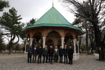 Azerbaycanlı yönetmenden Nasreddin Hoca Film Projesi için Akşehir’e ziyaret
