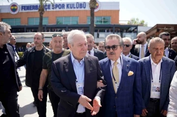 Cavit Çağlar ve Aziz Yıldırım Fenerbahçe tesislerinde