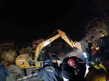 Baba-oğlu kurtarma çalışmalarında beşinci saat geride kaldı
