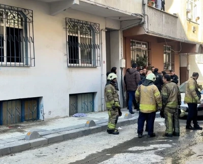 Bağcılar’da çıkan yangında yatağa bağımlı bir kişi hayatını kaybetti
