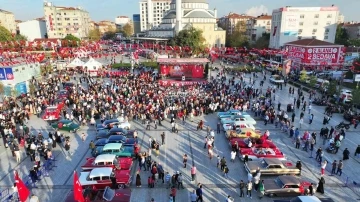 Bağcılar’da klasik otomobillerden &quot;Cumhuriyet Konvoyu&quot;
